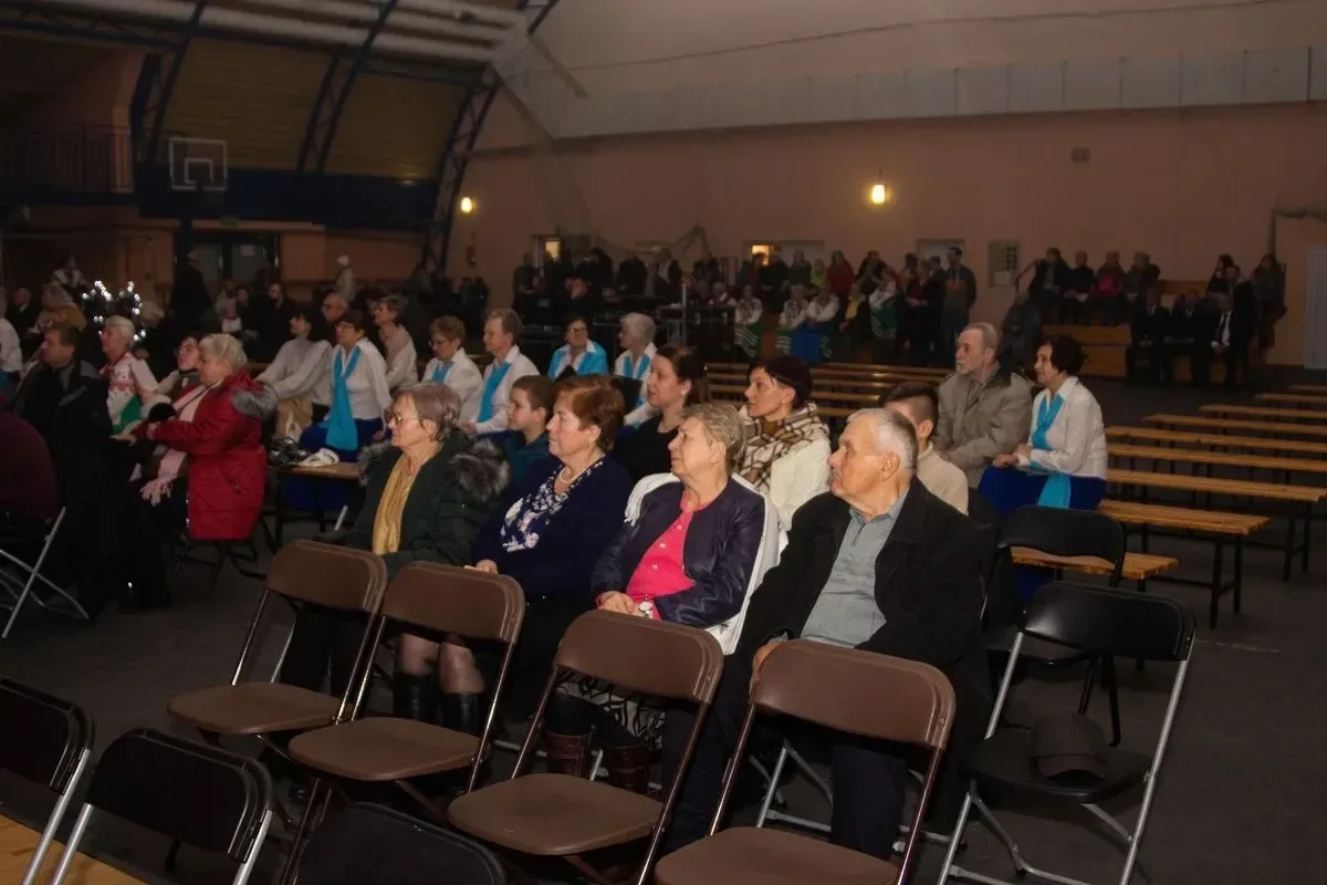 Mieszkańcy wspólnie kolędowali podczas Gminnego Wieczoru Wigilijnego w Małkini Górnej (zdjęcia, wideo)