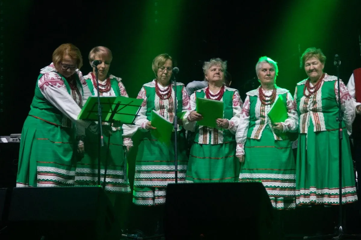 Mieszkańcy wspólnie kolędowali podczas Gminnego Wieczoru Wigilijnego w Małkini Górnej (zdjęcia, wideo)