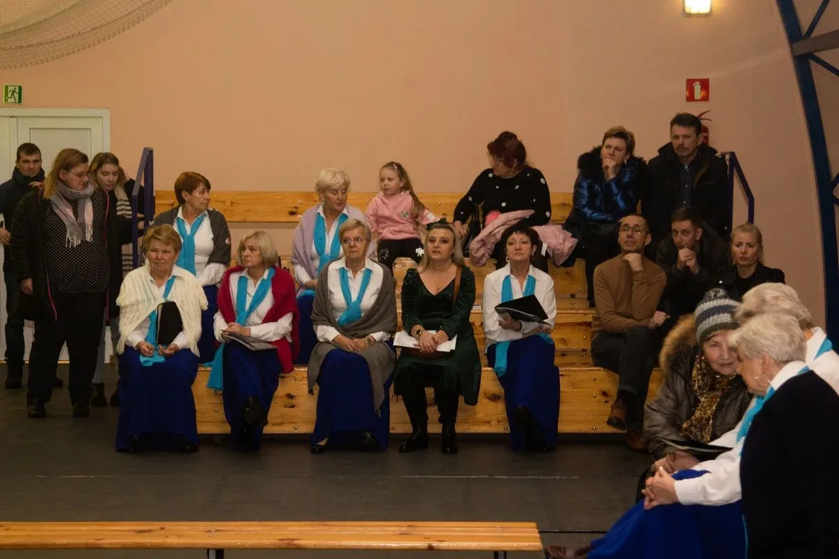 Mieszkańcy wspólnie kolędowali podczas Gminnego Wieczoru Wigilijnego w Małkini Górnej (zdjęcia, wideo)
