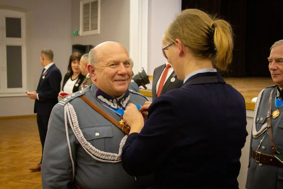 Obchody Dnia Podchorążego i 155. rocznica urodzin marszałka Józefa Piłsudskiego w Komorowie (zdjęcia)