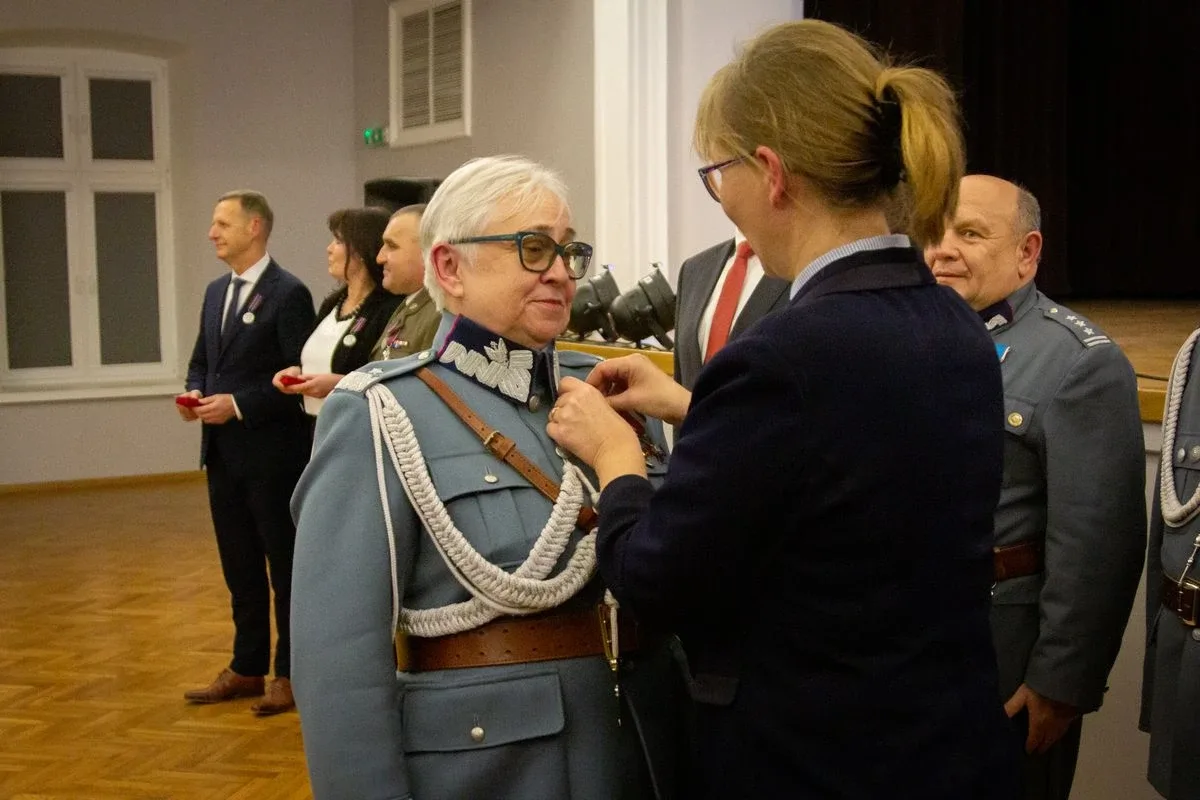 Obchody Dnia Podchorążego i 155. rocznica urodzin marszałka Józefa Piłsudskiego w Komorowie (zdjęcia)