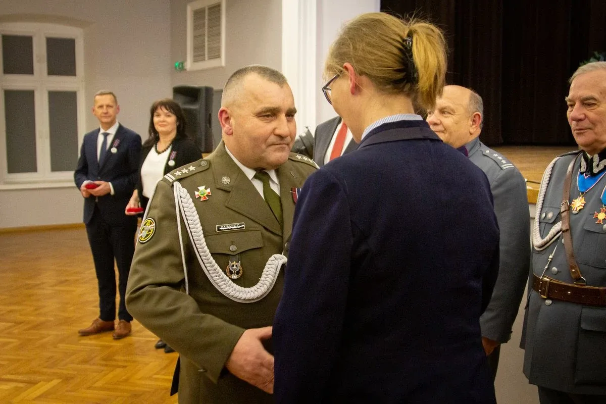 Obchody Dnia Podchorążego i 155. rocznica urodzin marszałka Józefa Piłsudskiego w Komorowie (zdjęcia)
