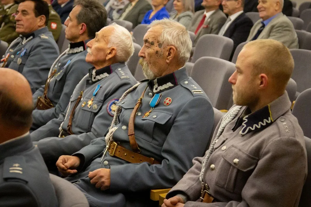 Obchody Dnia Podchorążego i 155. rocznica urodzin marszałka Józefa Piłsudskiego w Komorowie (zdjęcia)