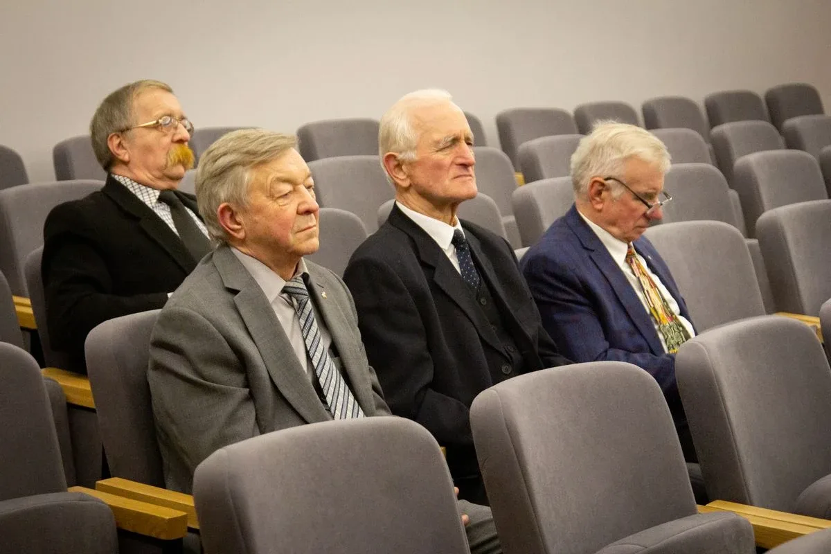 Obchody Dnia Podchorążego i 155. rocznica urodzin marszałka Józefa Piłsudskiego w Komorowie (zdjęcia)