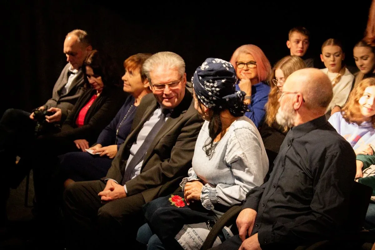 Uroczyste odsłonięcie rzeźby w Teatrze Scena Kotłownia! (zdjęcia)