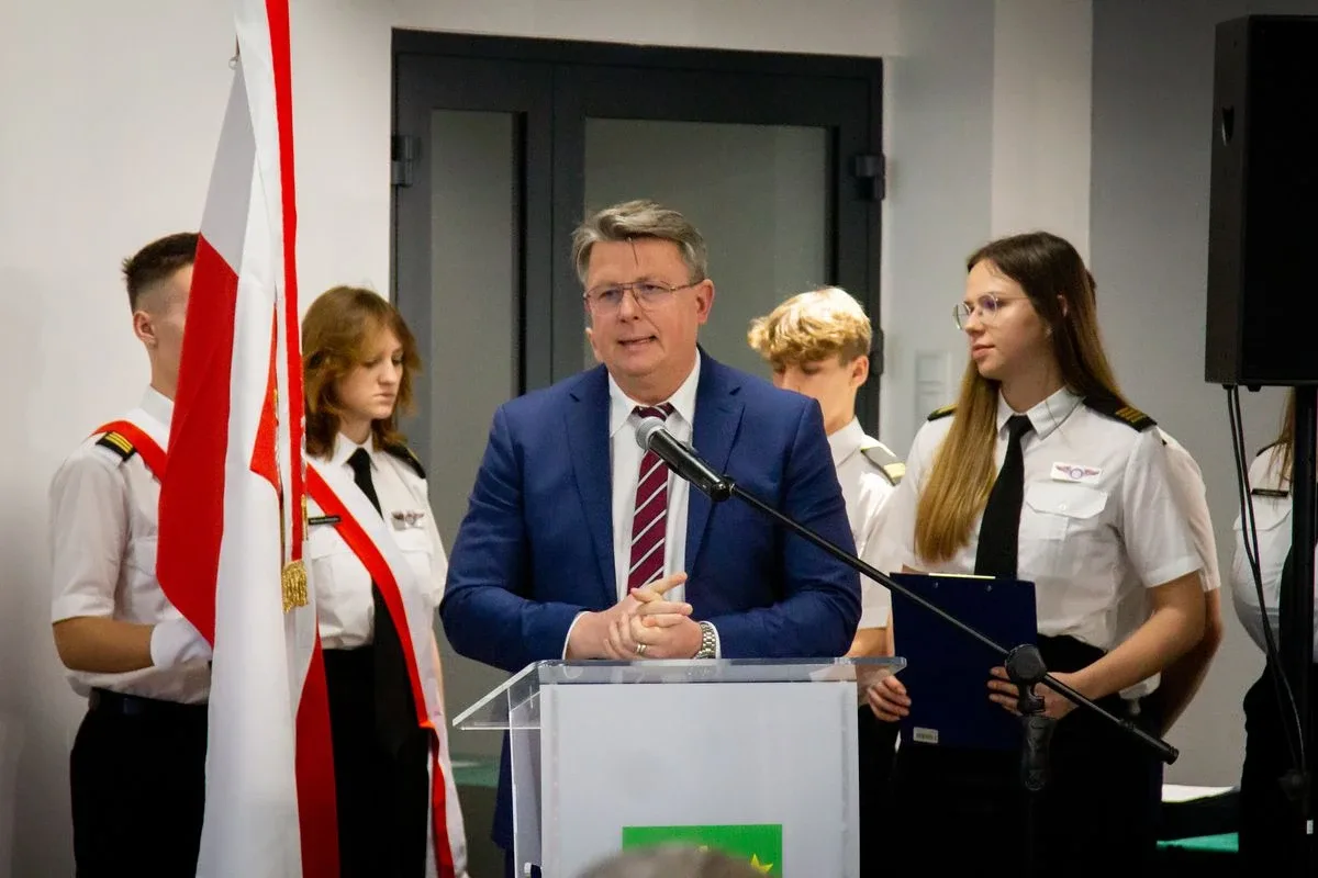 Pierwszoklasiści z CSL Technikum Lotniczego w Nagoszewie złożyli ślubowanie! (zdjęcia)