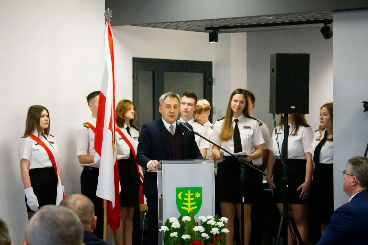 Pierwszoklasiści z CSL Technikum Lotniczego w Nagoszewie złożyli ślubowanie! (zdjęcia)