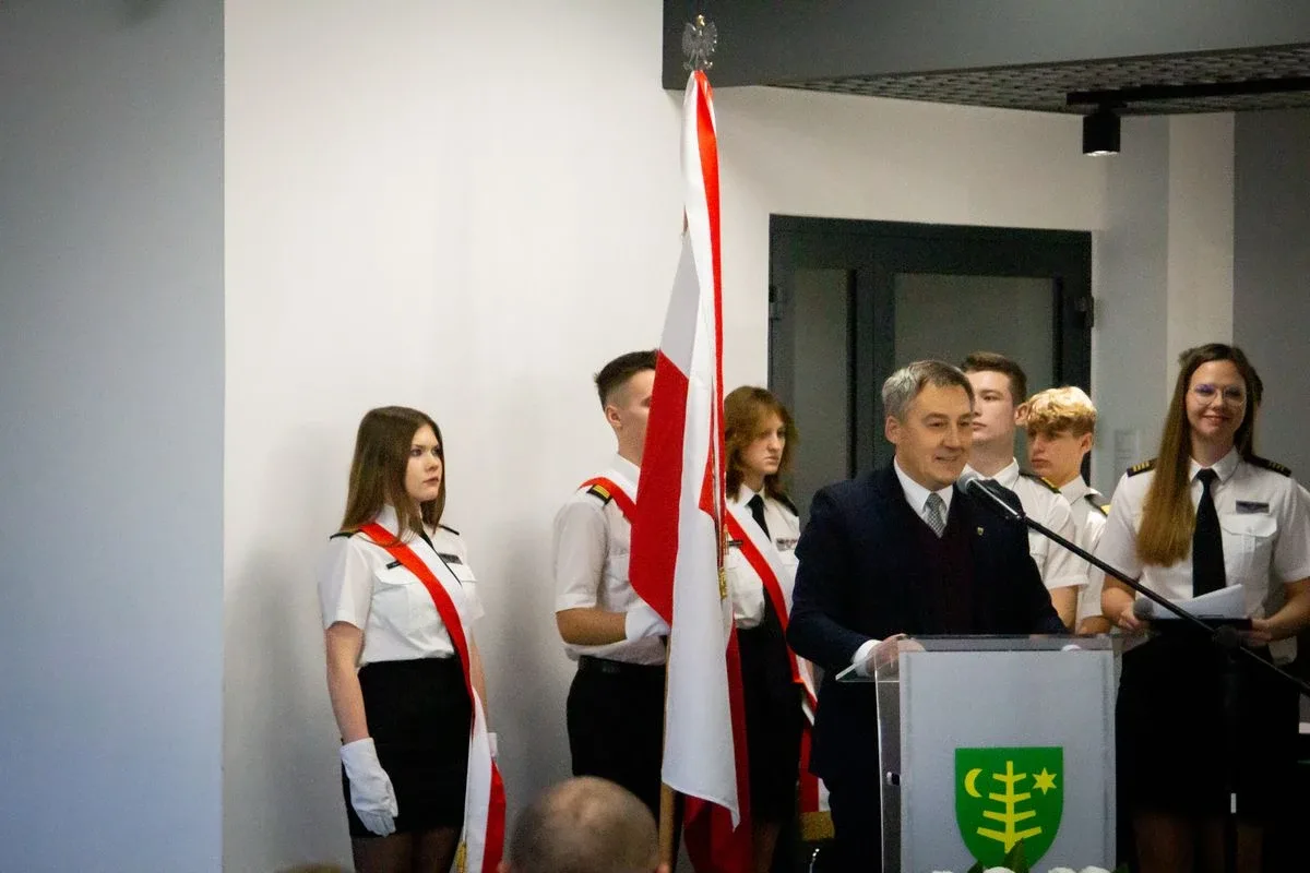 Pierwszoklasiści z CSL Technikum Lotniczego w Nagoszewie złożyli ślubowanie! (zdjęcia)