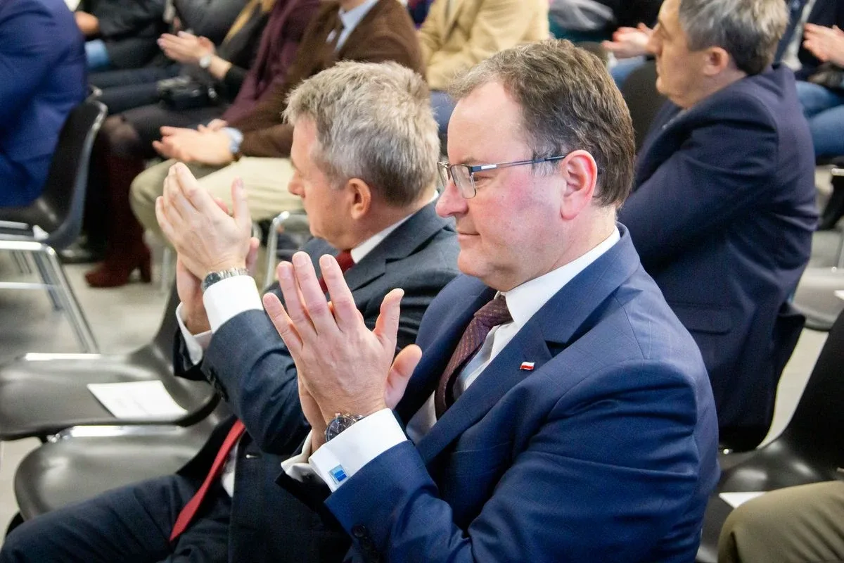Pierwszoklasiści z CSL Technikum Lotniczego w Nagoszewie złożyli ślubowanie! (zdjęcia)