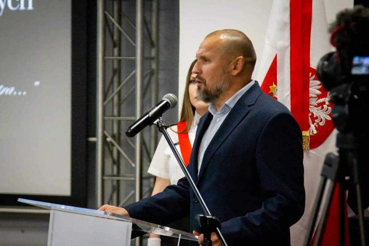 Pierwszoklasiści z CSL Technikum Lotniczego w Nagoszewie złożyli ślubowanie! (zdjęcia)