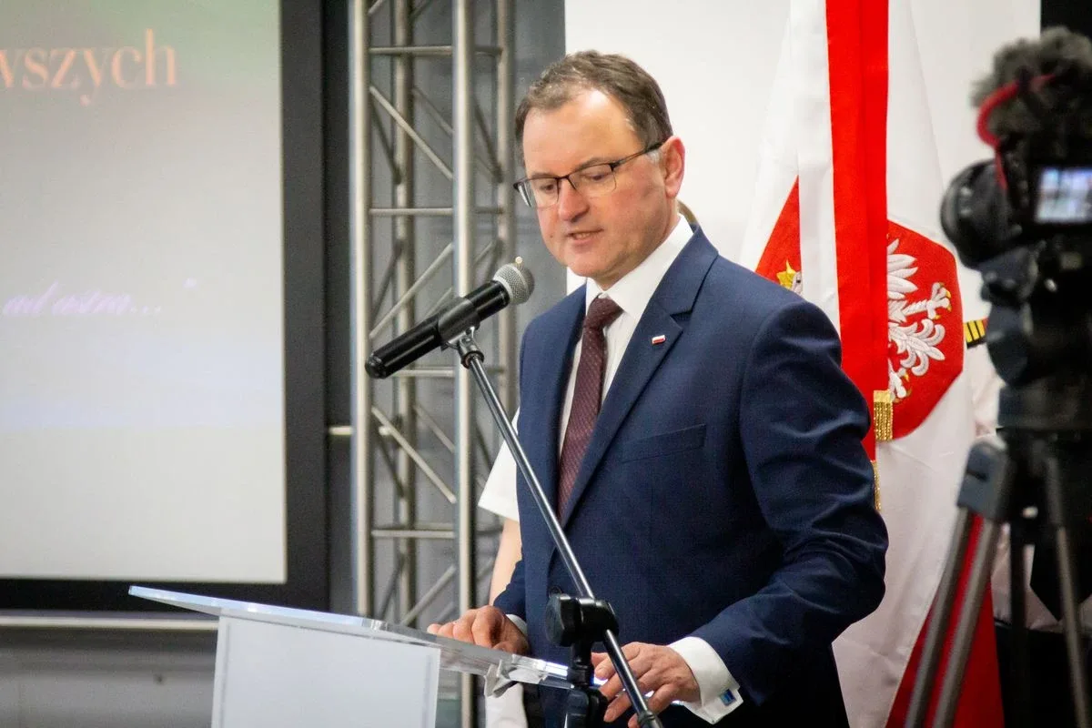 Pierwszoklasiści z CSL Technikum Lotniczego w Nagoszewie złożyli ślubowanie! (zdjęcia)