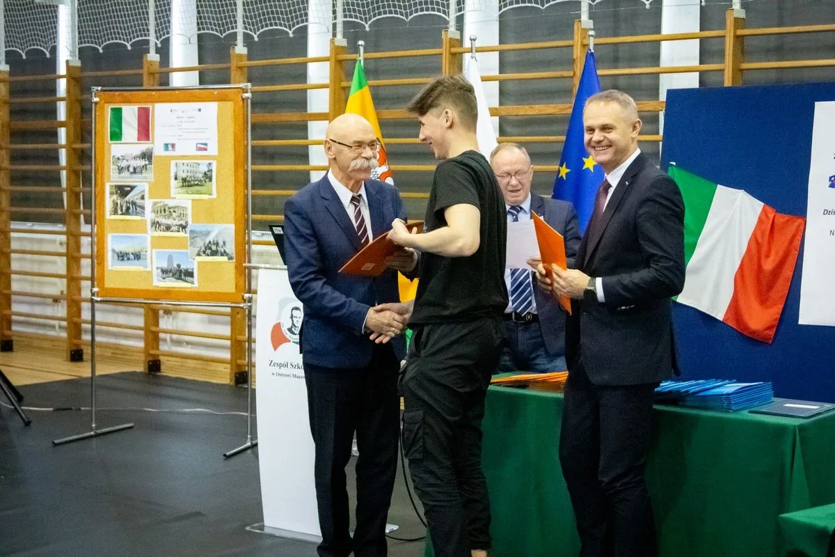 Konferencja podsumowująca projekt "Dziś zagraniczna praktyka - jutro własna firma" (zdjęcia)