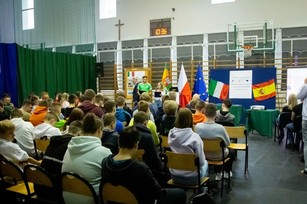 Konferencja podsumowująca projekt "Dziś zagraniczna praktyka - jutro własna firma" (zdjęcia)