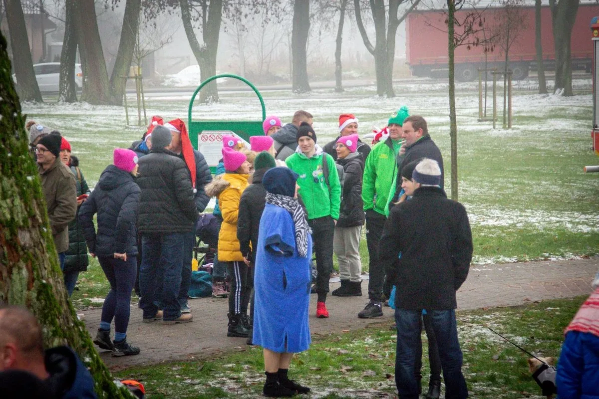 Morsy rozpoczęły sezon w stawie miejskim w Ostrowi Mazowieckiej! (zdjęcia)
