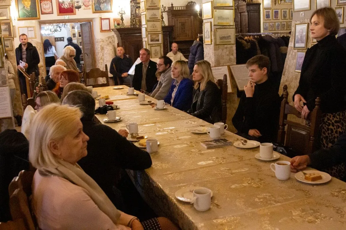 Otwarcie wystawy pt. "300 obrazów Napoleona Ordy" i wykład z ks. Tadueszem Isakowiczem-Zaleskim w Muzeum Kresów i Ziemi Ostrowskiej (zdjęcia, wideo)