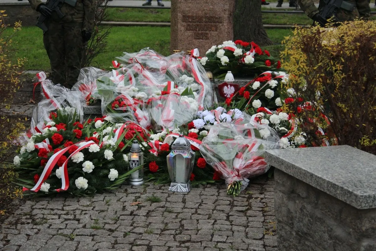Uroczyste powiatowo-miejsko-gminne obchody Narodowego Święta Niepodległości w Ostrowi Mazowieckiej (zdjęcia, wideo)