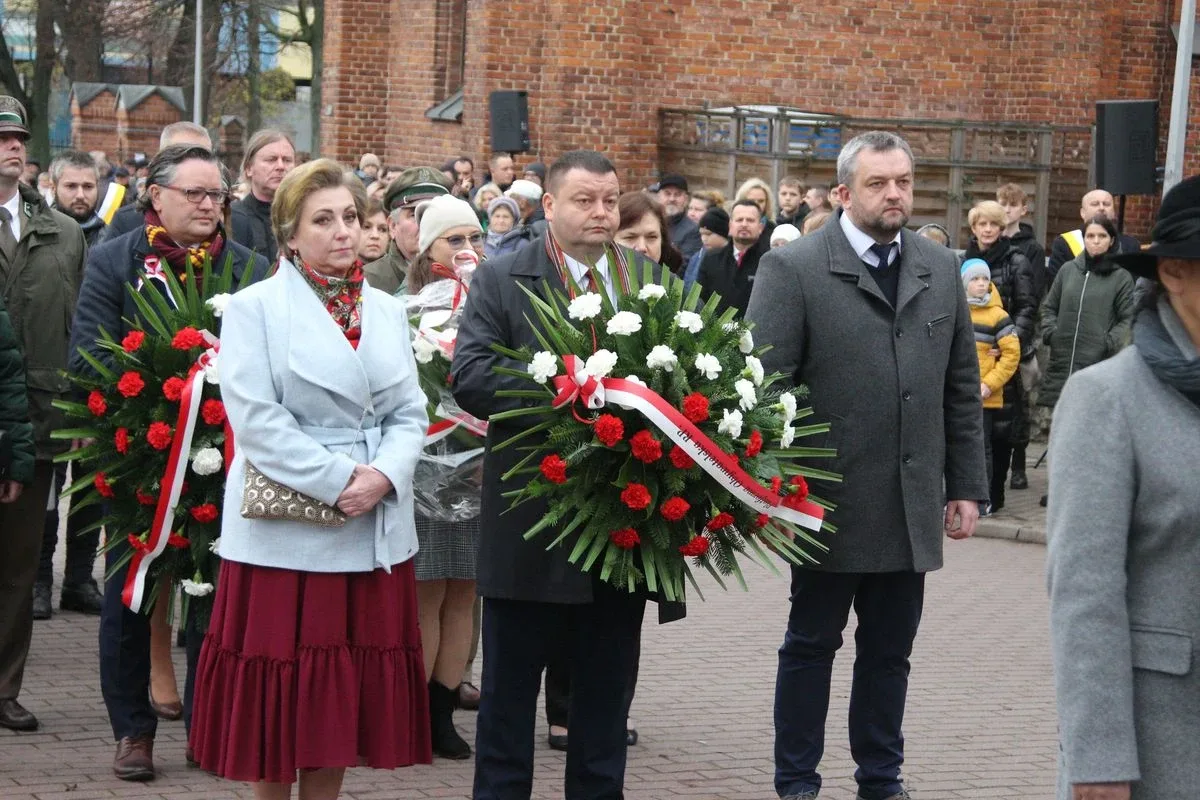 Uroczyste powiatowo-miejsko-gminne obchody Narodowego Święta Niepodległości w Ostrowi Mazowieckiej (zdjęcia, wideo)