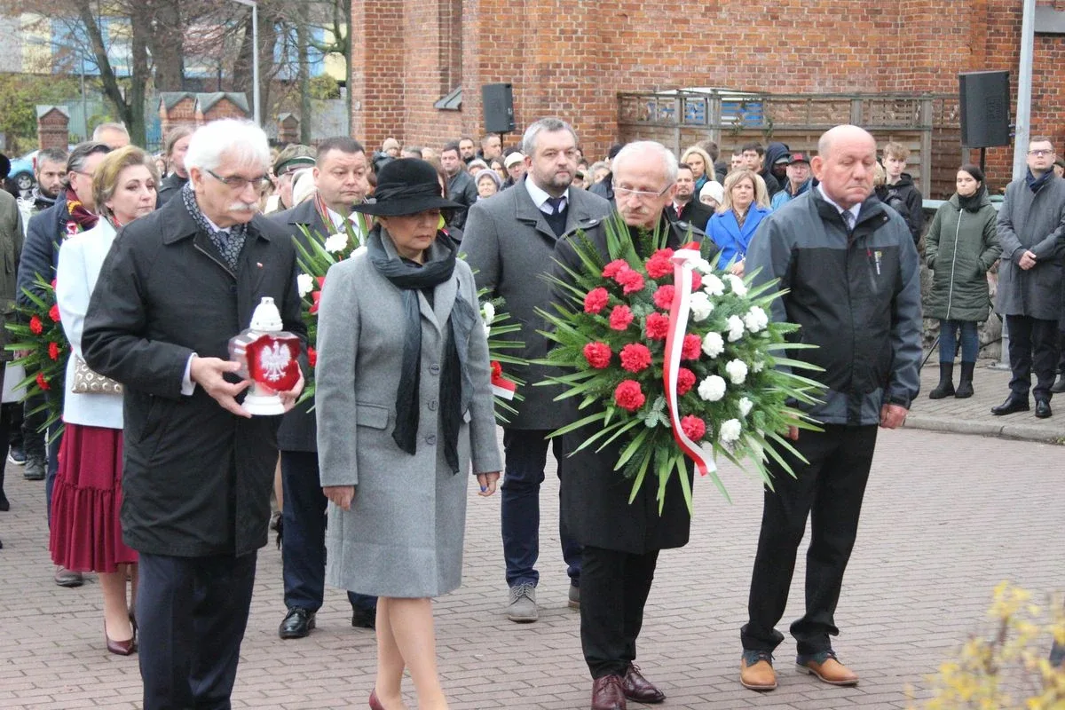 Uroczyste powiatowo-miejsko-gminne obchody Narodowego Święta Niepodległości w Ostrowi Mazowieckiej (zdjęcia, wideo)