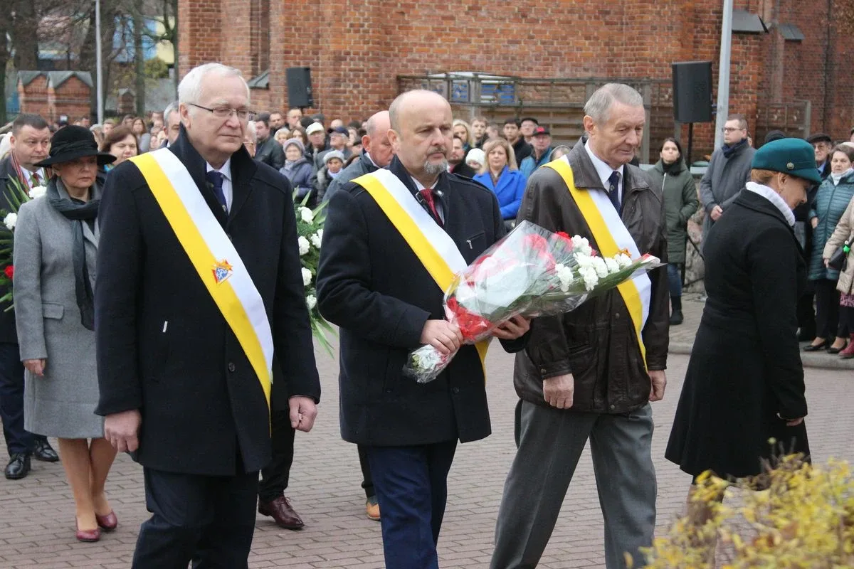 Uroczyste powiatowo-miejsko-gminne obchody Narodowego Święta Niepodległości w Ostrowi Mazowieckiej (zdjęcia, wideo)