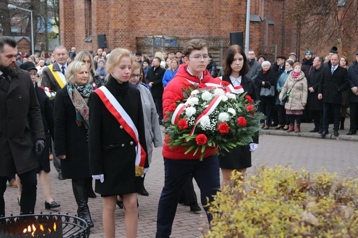Uroczyste powiatowo-miejsko-gminne obchody Narodowego Święta Niepodległości w Ostrowi Mazowieckiej (zdjęcia, wideo)