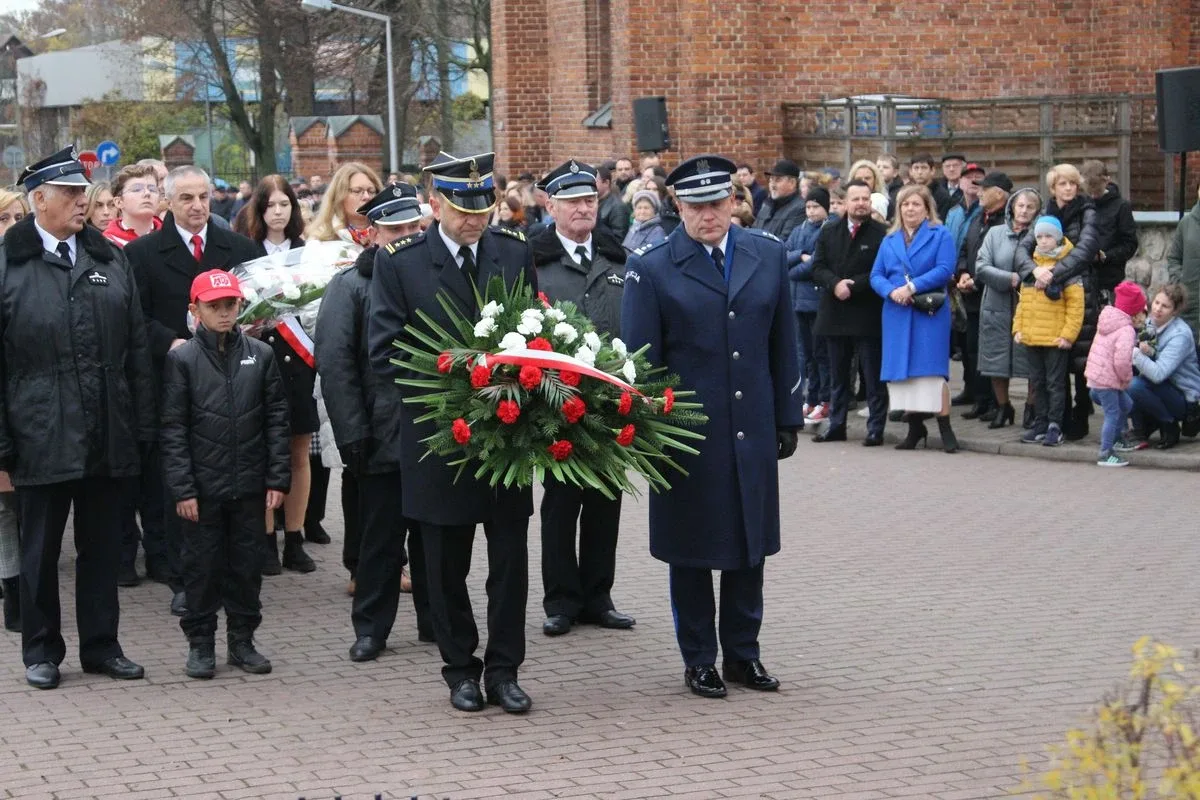 Uroczyste powiatowo-miejsko-gminne obchody Narodowego Święta Niepodległości w Ostrowi Mazowieckiej (zdjęcia, wideo)