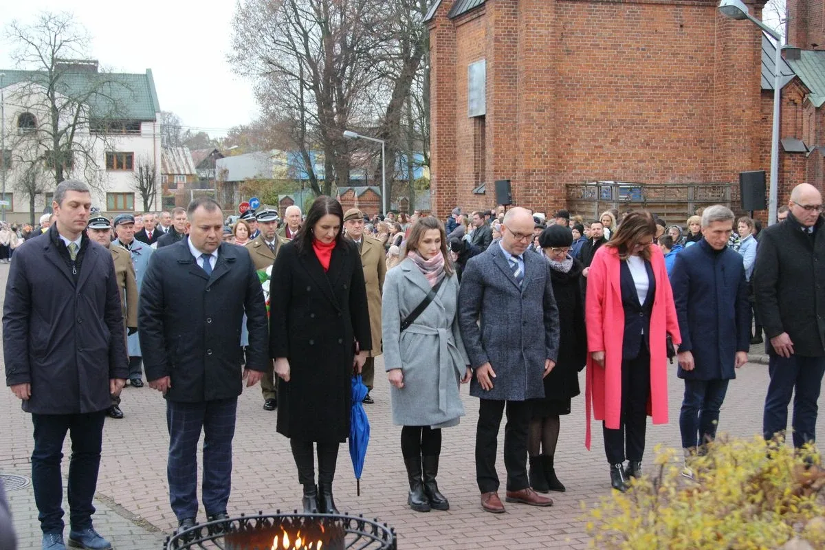 Uroczyste powiatowo-miejsko-gminne obchody Narodowego Święta Niepodległości w Ostrowi Mazowieckiej (zdjęcia, wideo)
