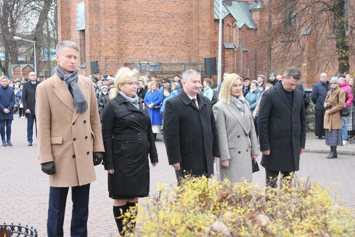 Uroczyste powiatowo-miejsko-gminne obchody Narodowego Święta Niepodległości w Ostrowi Mazowieckiej (zdjęcia, wideo)