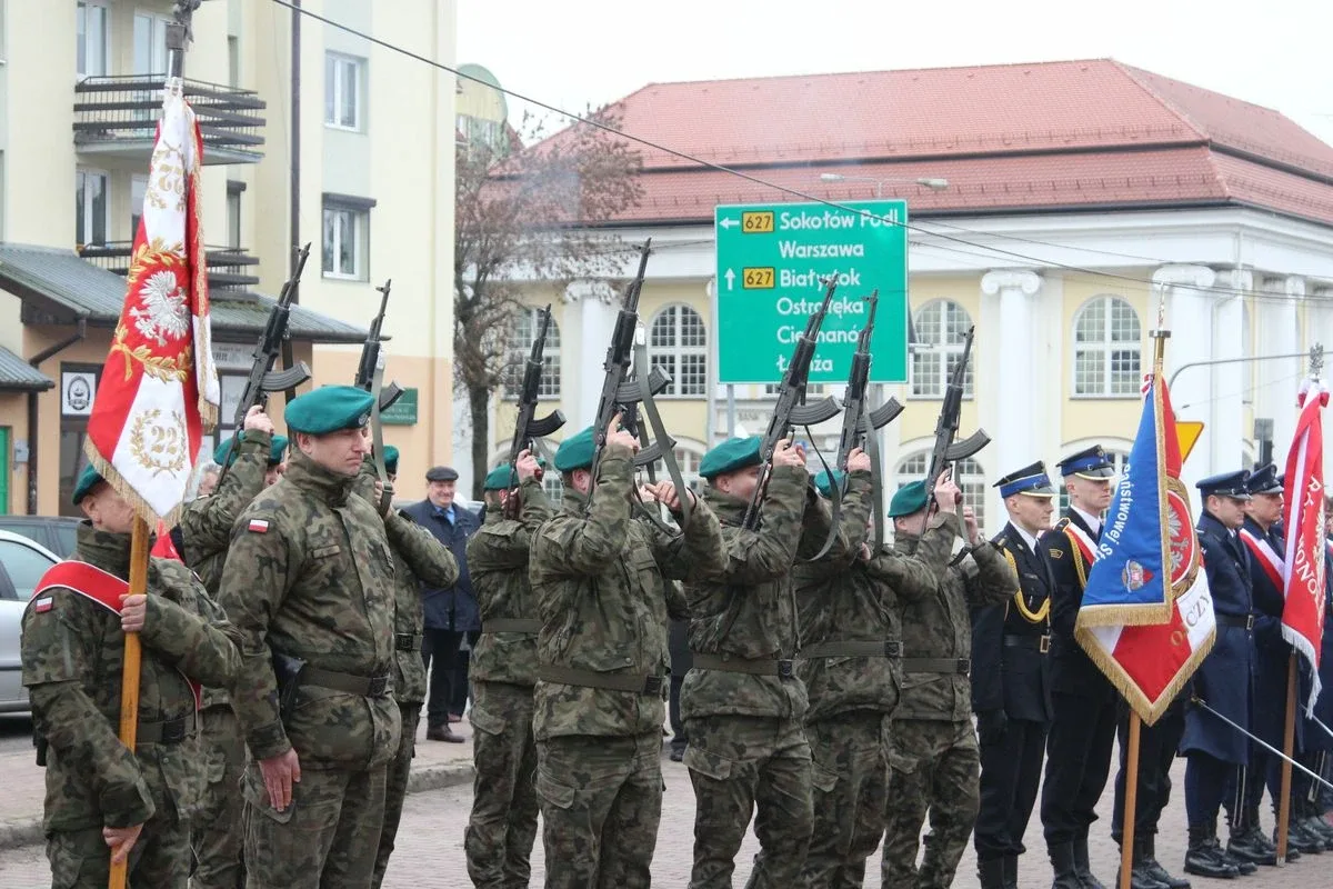 Uroczyste powiatowo-miejsko-gminne obchody Narodowego Święta Niepodległości w Ostrowi Mazowieckiej (zdjęcia, wideo)