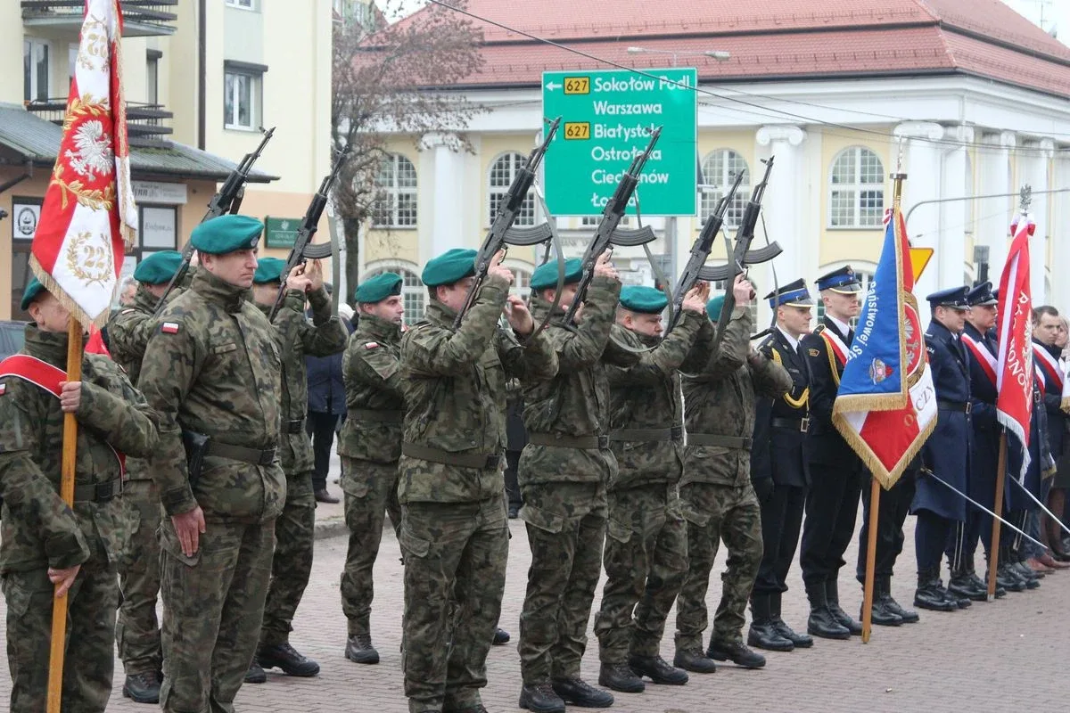 Uroczyste powiatowo-miejsko-gminne obchody Narodowego Święta Niepodległości w Ostrowi Mazowieckiej (zdjęcia, wideo)