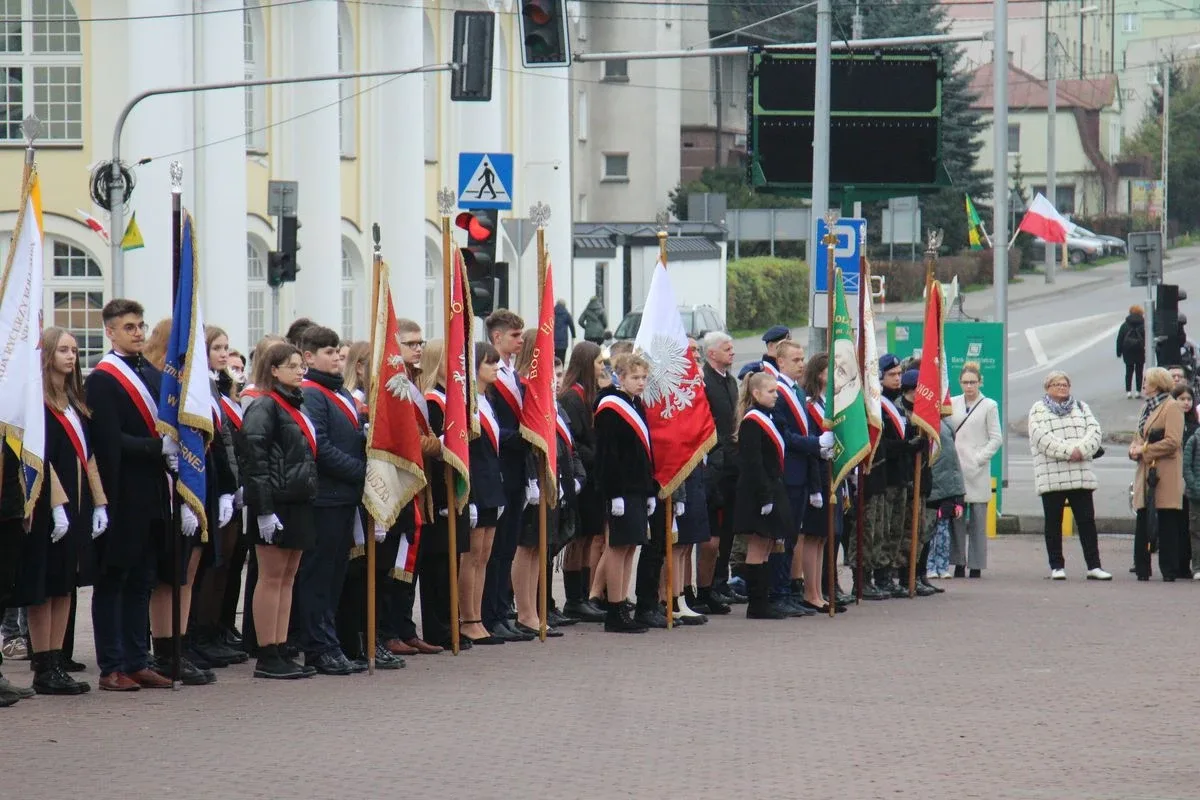 Uroczyste powiatowo-miejsko-gminne obchody Narodowego Święta Niepodległości w Ostrowi Mazowieckiej (zdjęcia, wideo)