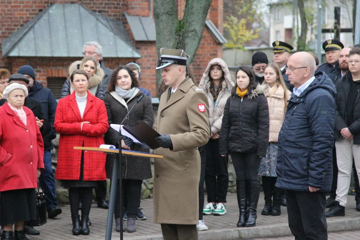 Uroczyste powiatowo-miejsko-gminne obchody Narodowego Święta Niepodległości w Ostrowi Mazowieckiej (zdjęcia, wideo)