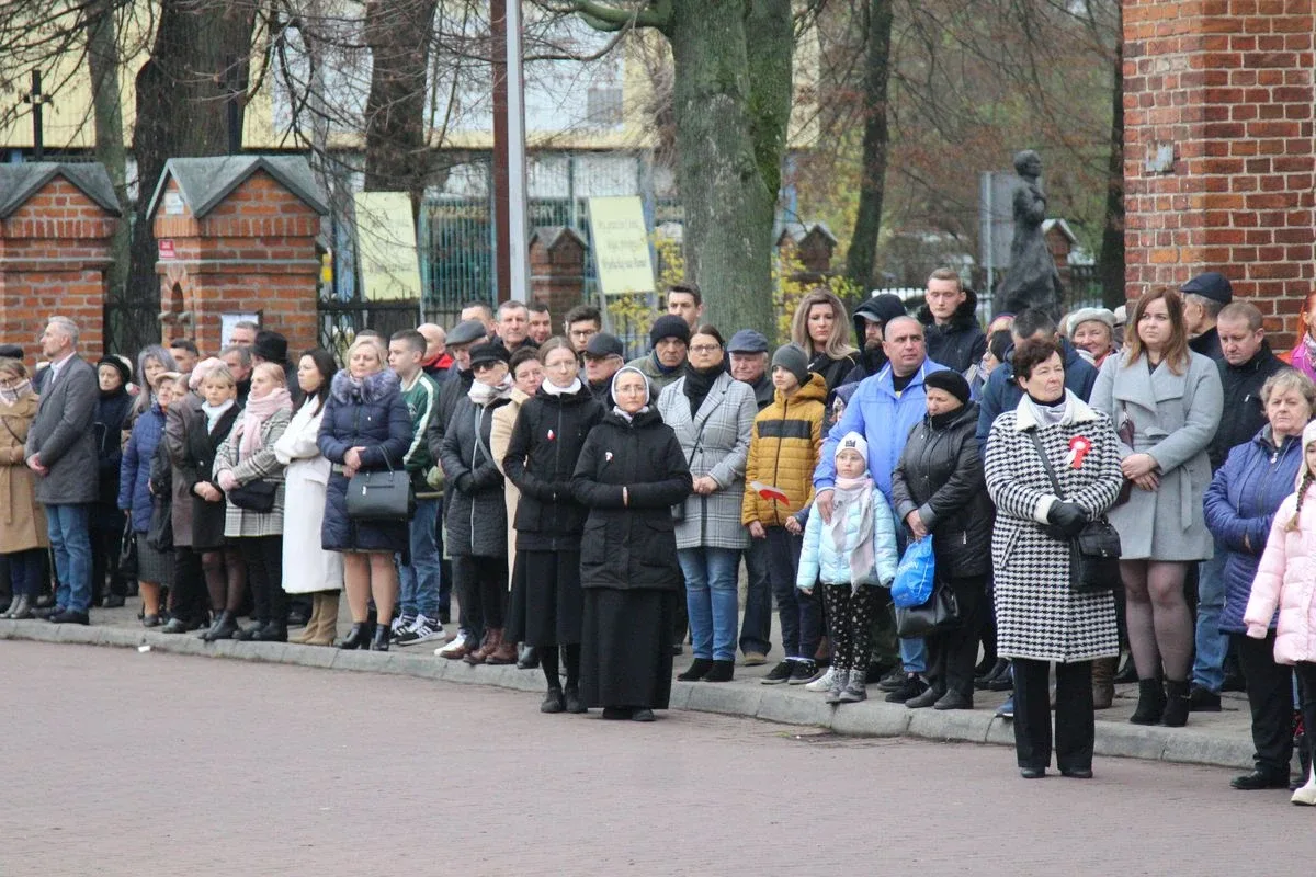 Uroczyste powiatowo-miejsko-gminne obchody Narodowego Święta Niepodległości w Ostrowi Mazowieckiej (zdjęcia, wideo)