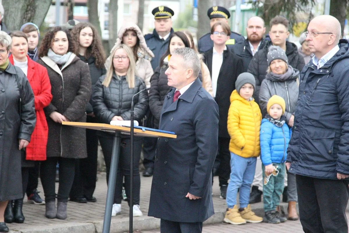 Uroczyste powiatowo-miejsko-gminne obchody Narodowego Święta Niepodległości w Ostrowi Mazowieckiej (zdjęcia, wideo)