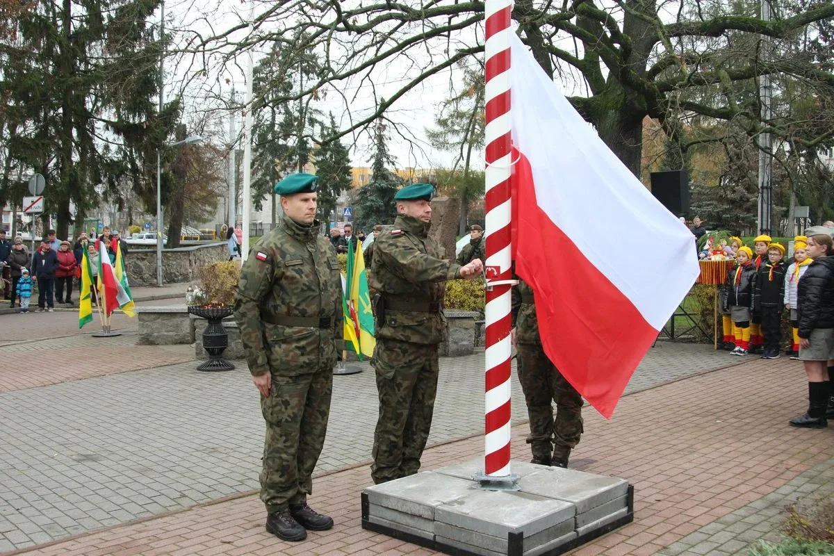 Uroczyste powiatowo-miejsko-gminne obchody Narodowego Święta Niepodległości w Ostrowi Mazowieckiej (zdjęcia, wideo)