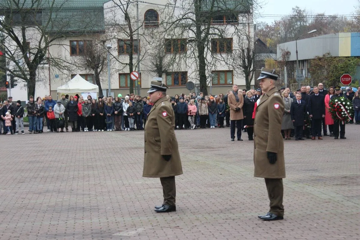 Uroczyste powiatowo-miejsko-gminne obchody Narodowego Święta Niepodległości w Ostrowi Mazowieckiej (zdjęcia, wideo)