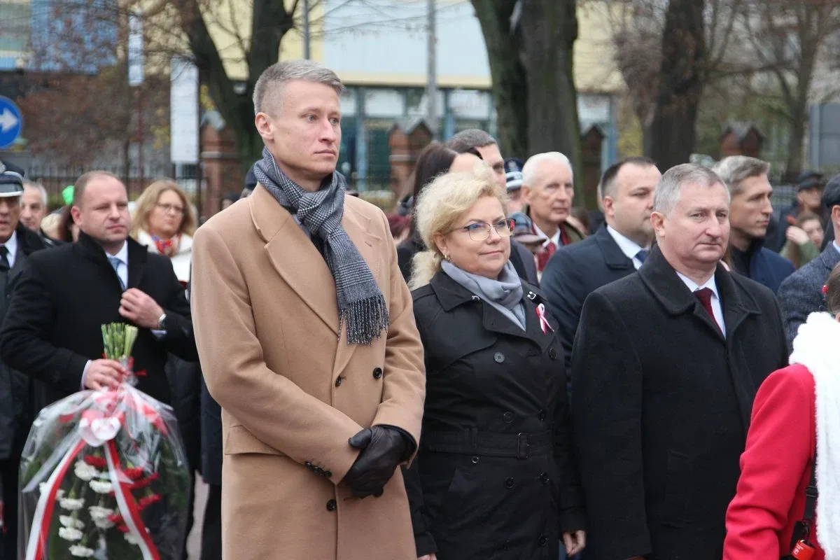 Uroczyste powiatowo-miejsko-gminne obchody Narodowego Święta Niepodległości w Ostrowi Mazowieckiej (zdjęcia, wideo)
