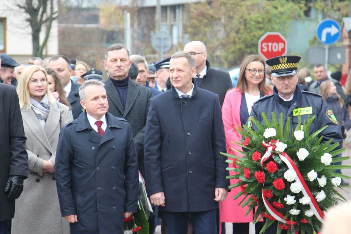 Uroczyste powiatowo-miejsko-gminne obchody Narodowego Święta Niepodległości w Ostrowi Mazowieckiej (zdjęcia, wideo)