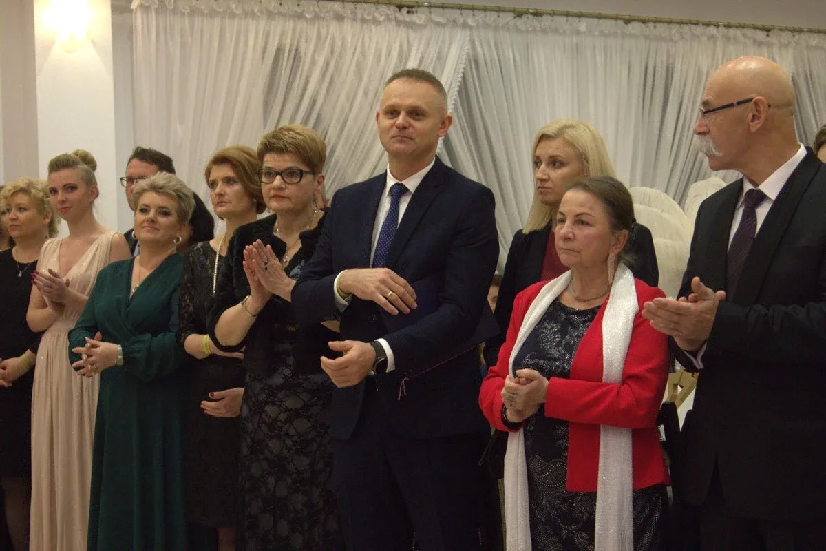 Studniówka maturzystów z "Rubinka" (zdjęcia, wideo)