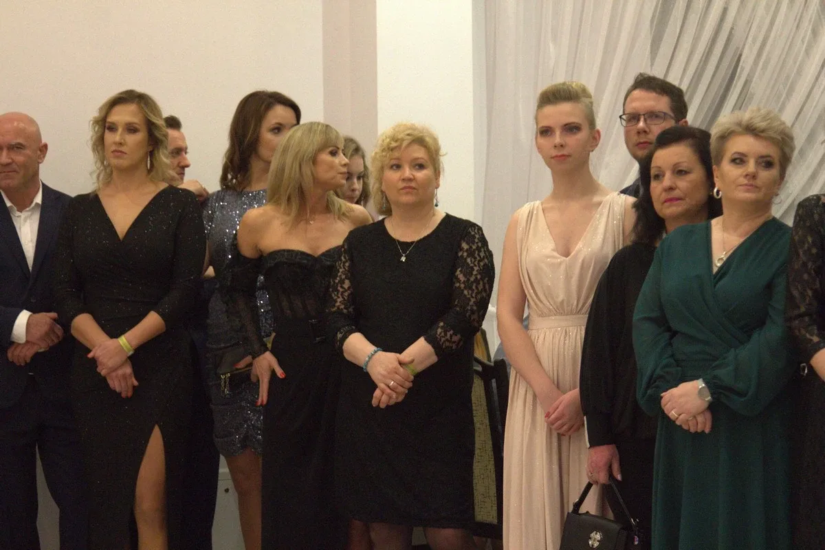 Studniówka maturzystów z "Rubinka" (zdjęcia, wideo)