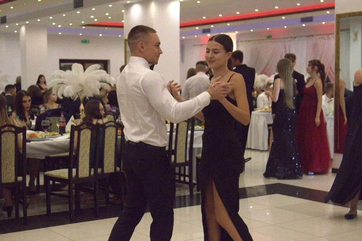 Studniówka maturzystów z "Rubinka" (zdjęcia, wideo)