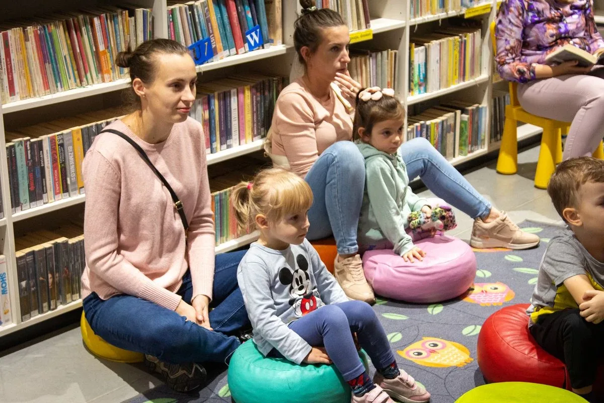 Dzieci miło spędziły czas na warsztatach w Klubie Sówki Ostrówki! (zdjęcia)