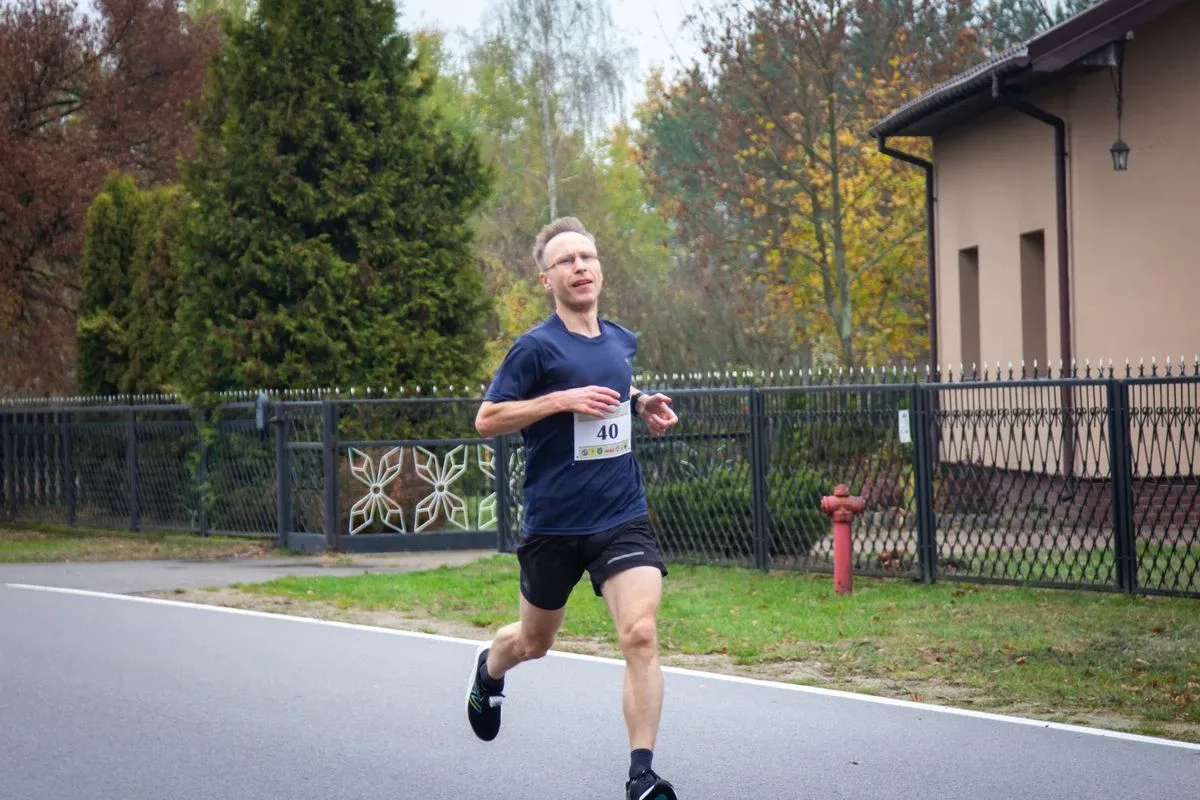 Zawodnicy pobiegli w Ostrowskim Półmaratonie (zdjęcia)