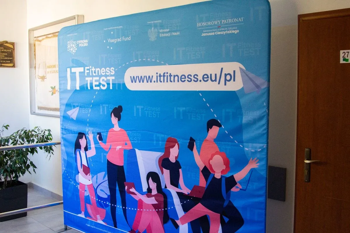 Uczniowie ZSCKR w Starym Lubiejewie podeszli do egzaminu kompetencji cyfrowych - IT Fitness Test (zdjęcia)