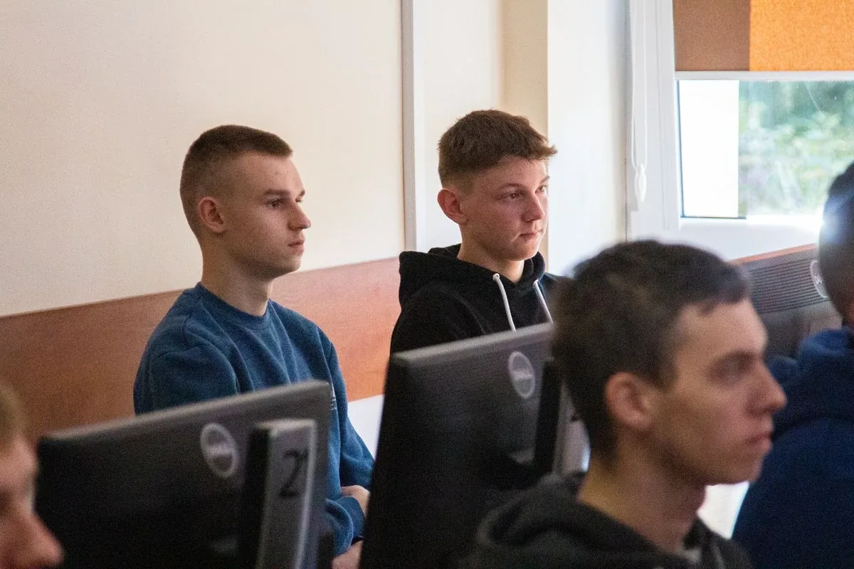 Uczniowie ZSCKR w Starym Lubiejewie podeszli do egzaminu kompetencji cyfrowych - IT Fitness Test (zdjęcia)