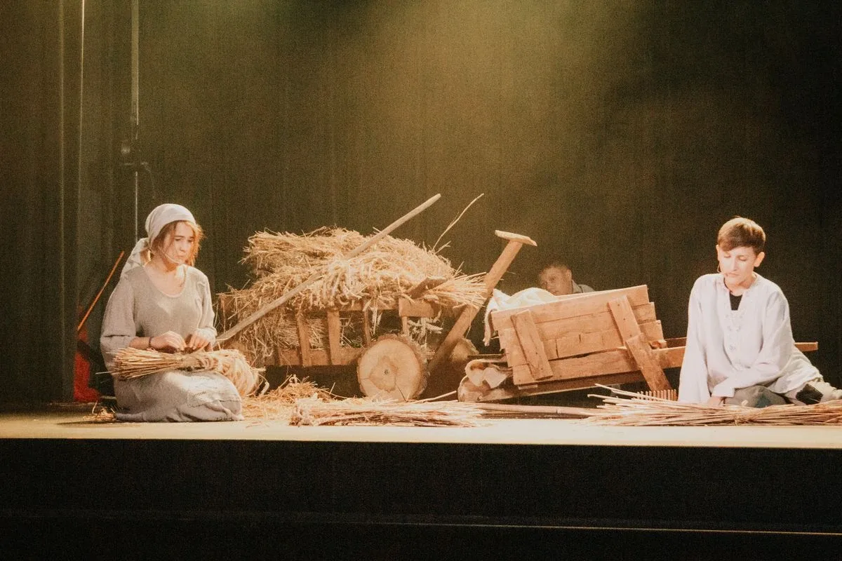 Spektakl teatralny pt. "Do hymnu powstań" w Broku zachwycił publiczność (zdjęcia, wideo) 