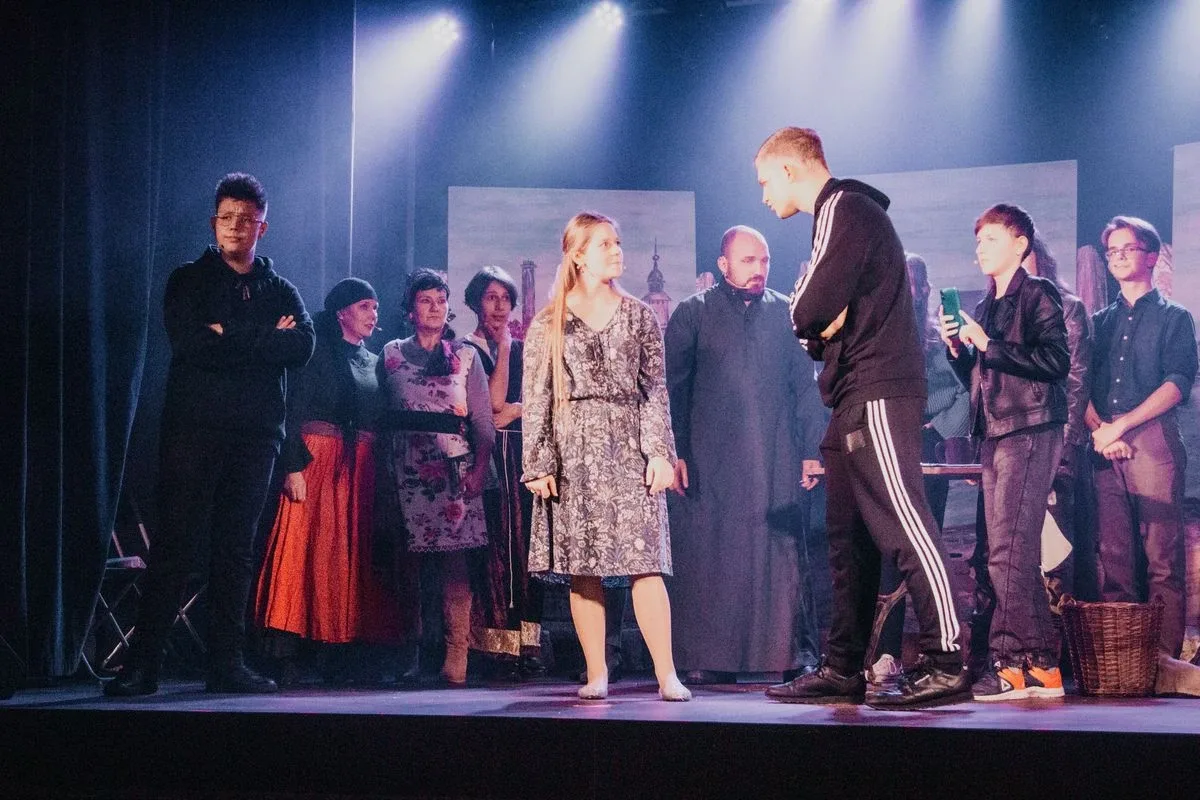 Spektakl teatralny pt. "Do hymnu powstań" w Broku zachwycił publiczność (zdjęcia, wideo) 
