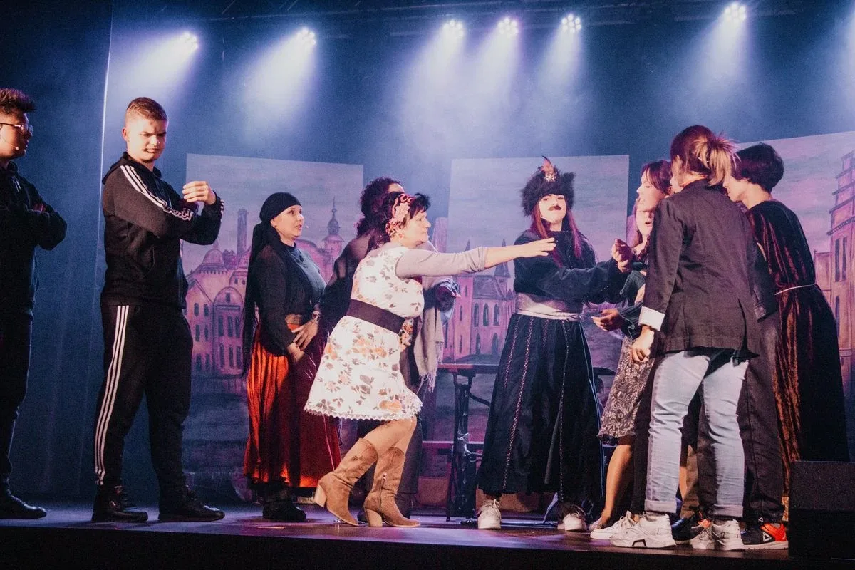 Spektakl teatralny pt. "Do hymnu powstań" w Broku zachwycił publiczność (zdjęcia, wideo) 