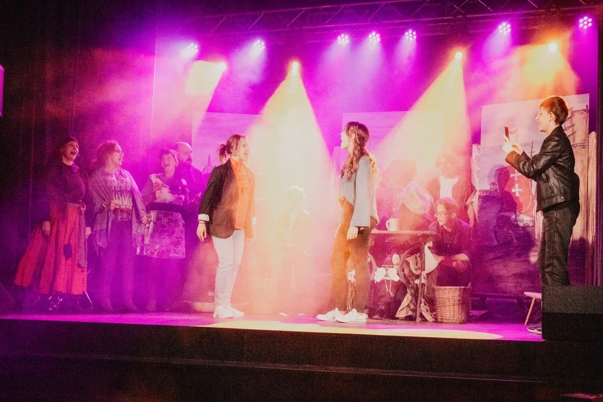 Spektakl teatralny pt. "Do hymnu powstań" w Broku zachwycił publiczność (zdjęcia, wideo) 