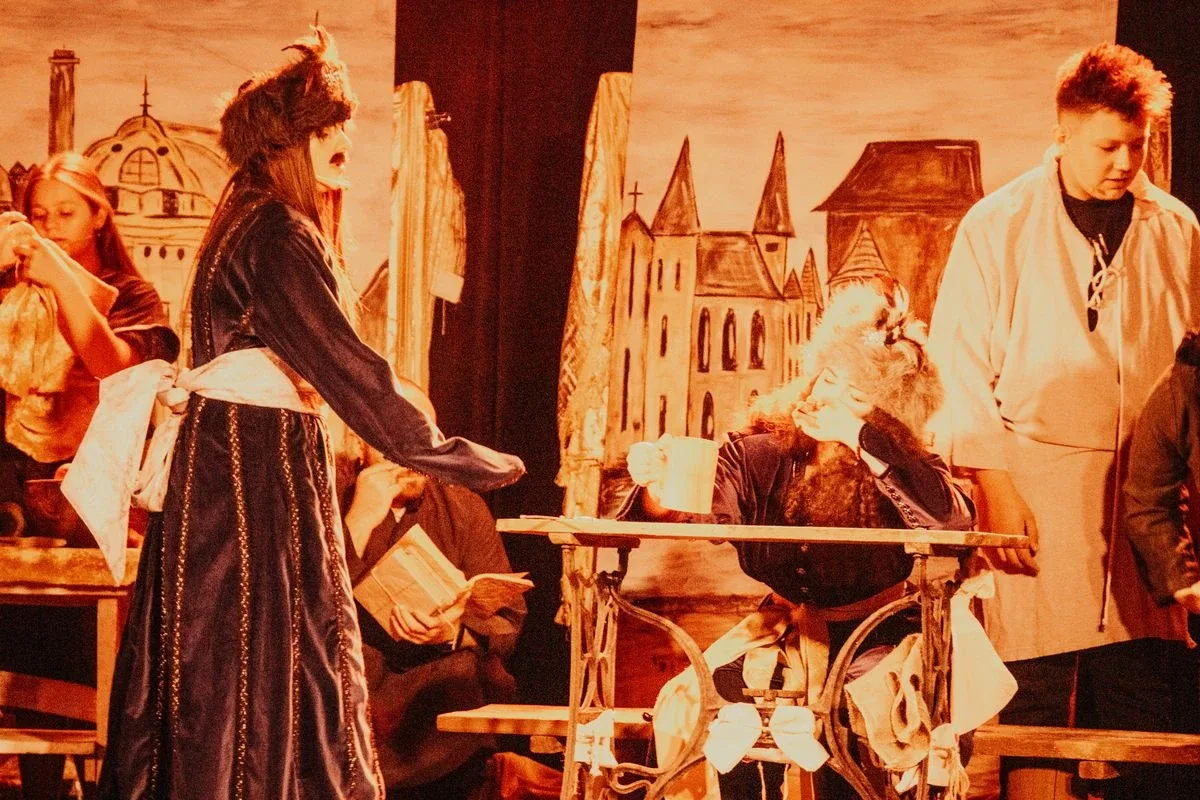 Spektakl teatralny pt. "Do hymnu powstań" w Broku zachwycił publiczność (zdjęcia, wideo) 