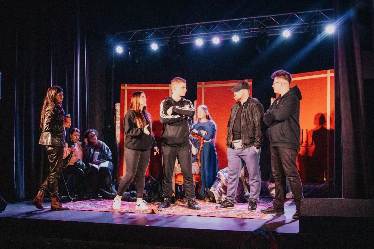 Spektakl teatralny pt. "Do hymnu powstań" w Broku zachwycił publiczność (zdjęcia, wideo) 